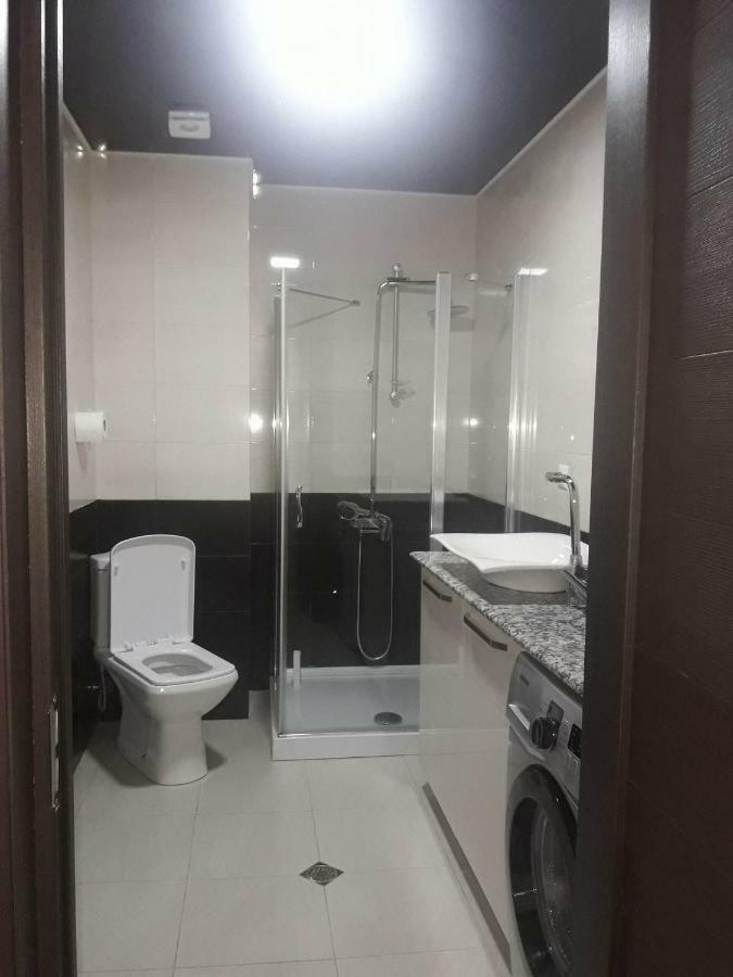 Apartament In The Centre Батуми Экстерьер фото