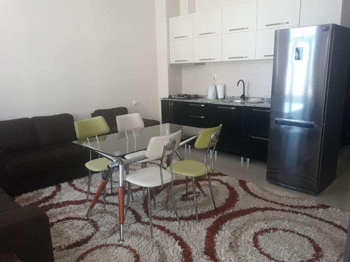 Apartament In The Centre Батуми Экстерьер фото